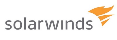 SolarWinds-Logo mit dem Wort solarwinds in grauen Kleinbuchstaben und einem orangefarbenen stilisierten Swoosh oder Flügeldesign auf der rechten Seite.